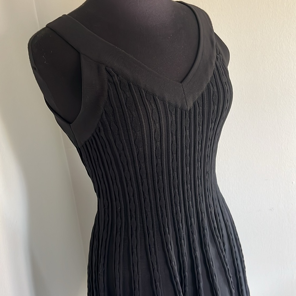 Milly Black Textured V-Neck Sleeveless Dress